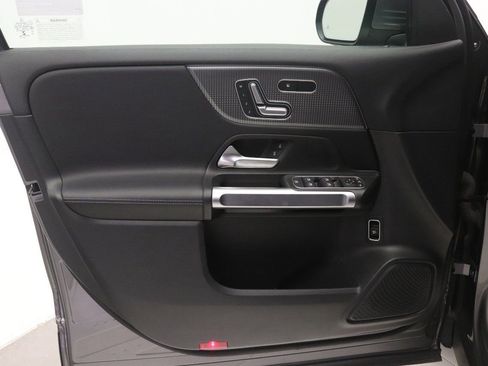 Certified 2022 Mercedes-Benz GLB 250 image 20