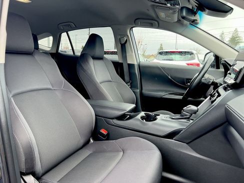Used 2024 Toyota Venza LE image 22