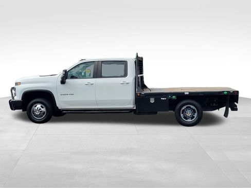Used 2024 Chevrolet Silverado 3500 LT w/ Convenience Package AWD/4WD image 3