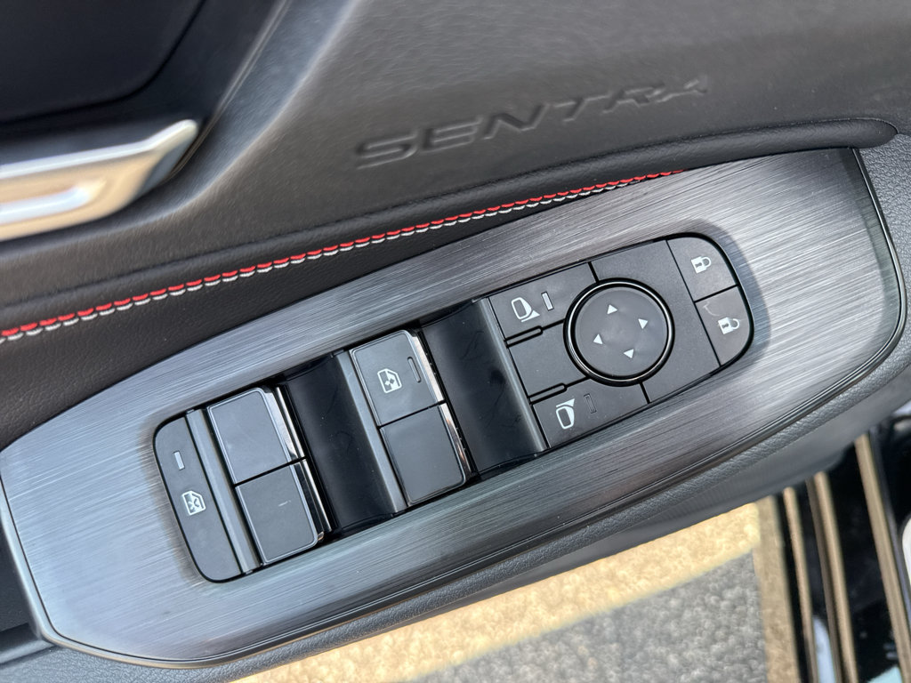 New 2027 Nissan Sentra SR FWD image 11