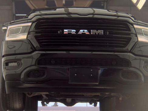 Used 2022 RAM 1500 Laramie AWD/4WD image 2