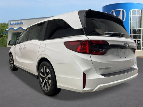 New 2026 Honda Odyssey EX-L image 3