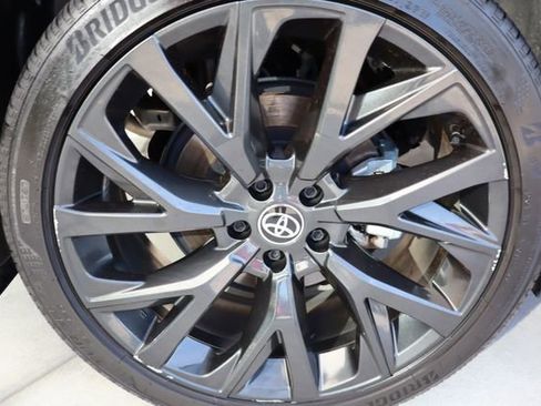 Used 2025 Toyota Crown Signia image 57