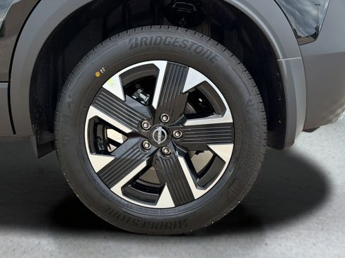 New 2026 Nissan Kicks SV w/ Cold Weather Package AWD/4WD image 25