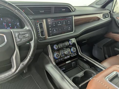 Used 2023 GMC Yukon Denali Ultimate AWD/4WD image 19