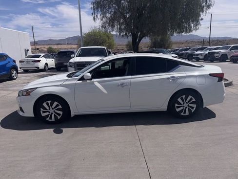 Used 2020 Nissan Altima 2.5 S image 2