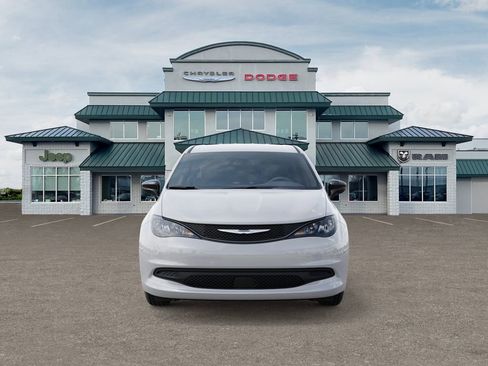 New 2026 Chrysler Voyager LX image 6