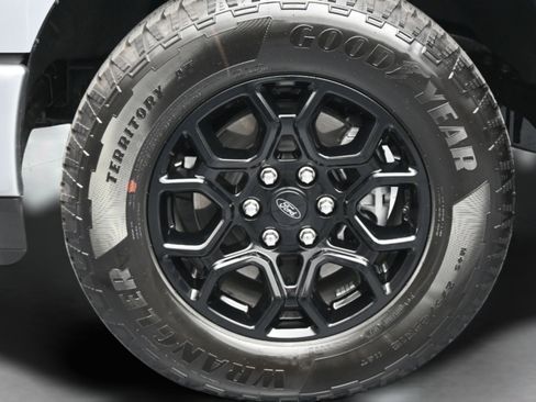Used 2026 Ford F150 XLT w/ XLT Black Appearance Package AWD/4WD image 10