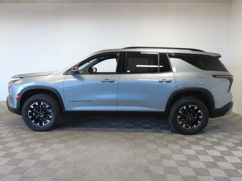 Used 2025 Chevrolet Traverse Z71 AWD/4WD image 5