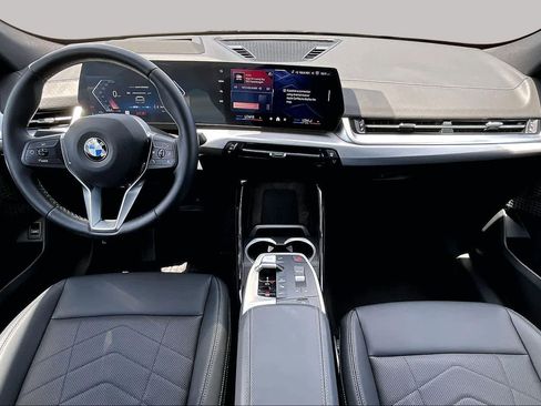Used 2026 BMW X2 xDrive28i AWD/4WD image 15