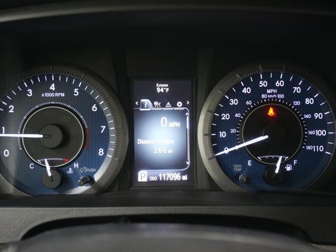 Used 2020 Toyota Sienna L image 17