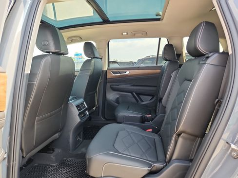 New 2026 Volkswagen Atlas SE FWD image 12