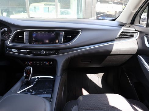 Used 2020 Buick Enclave Preferred image 23