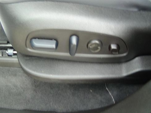 Used 2024 Buick Enclave Premium FWD image 19