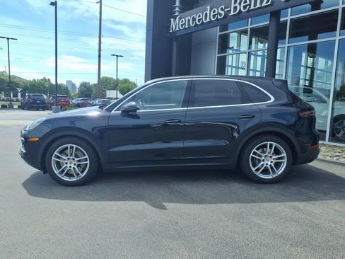 Used 2021 Porsche Cayenne S AWD/4WD image 3