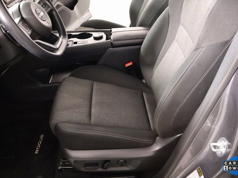 Used 2024 Nissan Rogue SV image 10