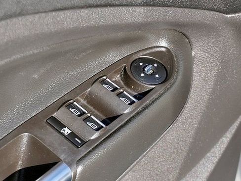 Used 2016 Ford C-MAX Energi SEL image 22