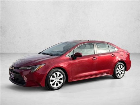 Used 2024 Toyota Corolla LE image 1