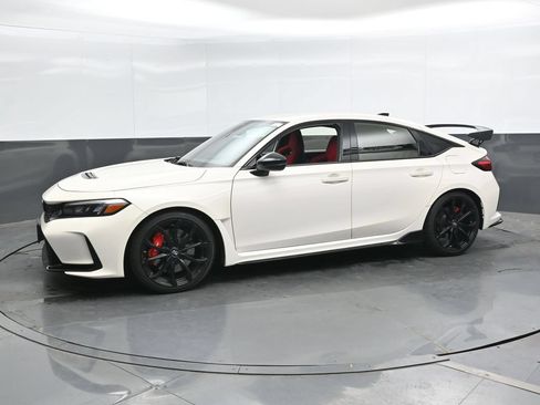 Used 2023 Honda Civic Type R image 8