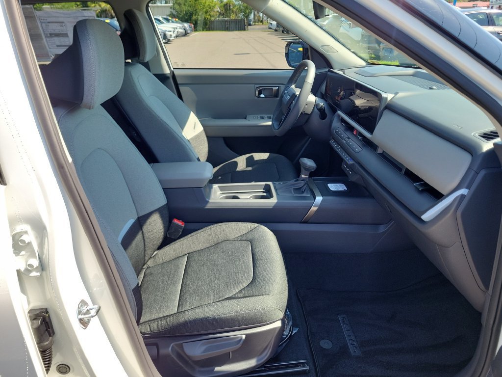 New 2027 Kia Seltos S FWD image 7