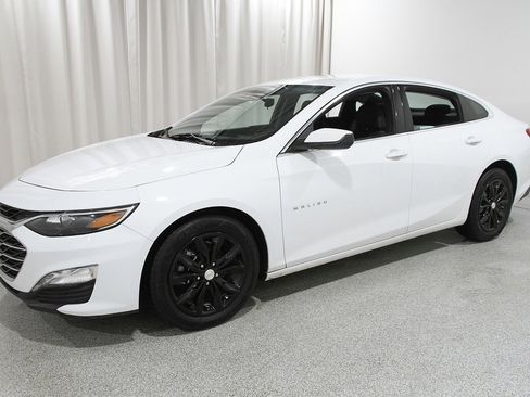 Certified 2024 Chevrolet Malibu LT image 3