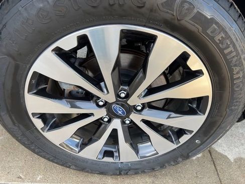 Used 2017 Subaru Outback 2.5i Limited image 7