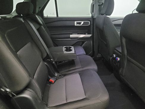 Used 2022 Ford Explorer XLT AWD/4WD image 19
