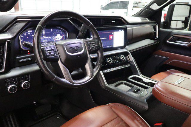 Used 2024 GMC Sierra 2500 Denali Ultimate AWD/4WD image 39