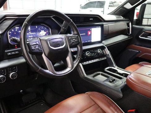 Used 2024 GMC Sierra 2500 Denali Ultimate AWD/4WD image 39