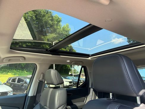 Used 2025 Honda Pilot Touring image 22