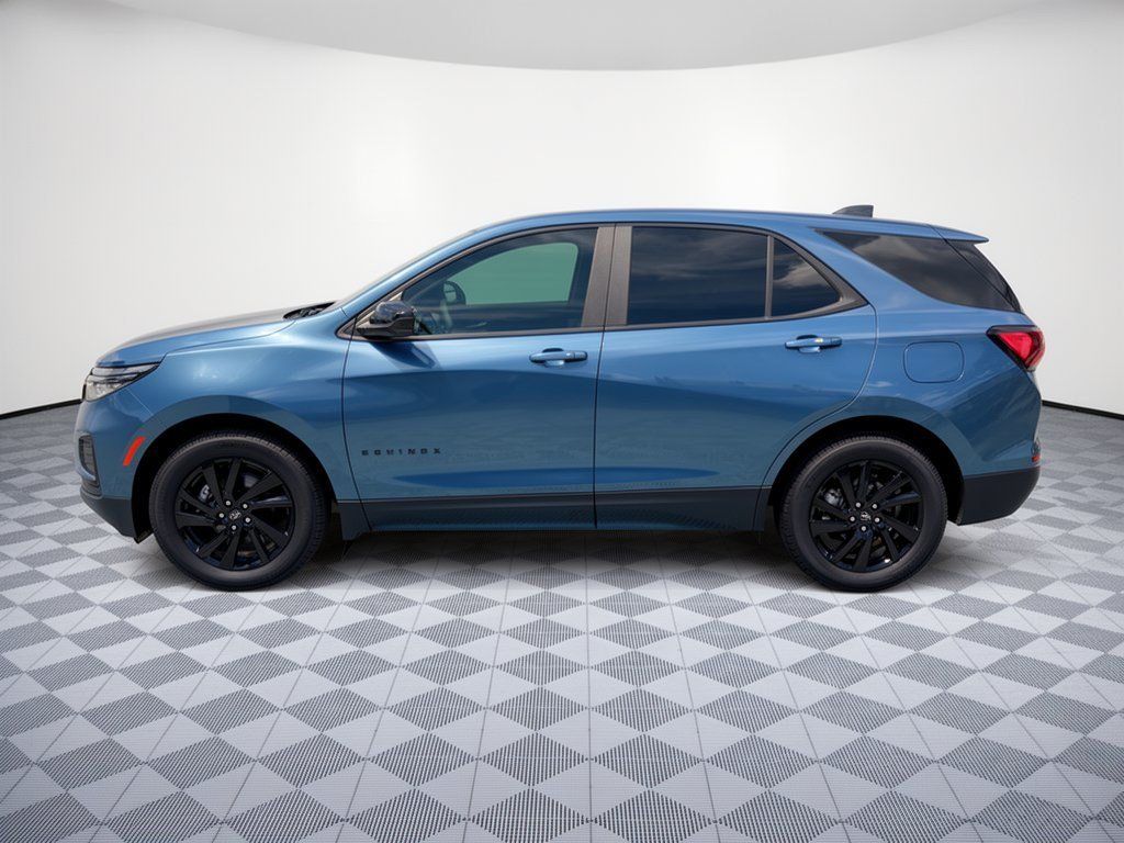 Used 2024 Chevrolet Equinox LS w/ LS Convenience Package FWD image 2