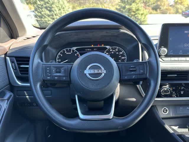 Used 2023 Nissan Rogue S AWD/4WD image 7