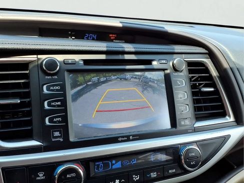 Used 2015 Toyota Highlander Limited Platinum AWD/4WD image 5