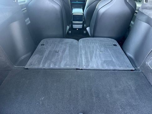 Used 2022 Tesla Model X Plaid image 18