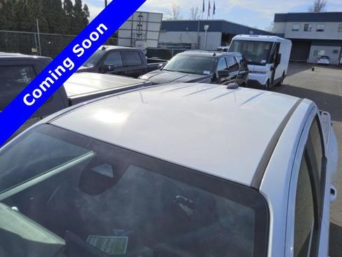 Used 2024 Chevrolet Colorado LT w/ LT Convenience Package image 8