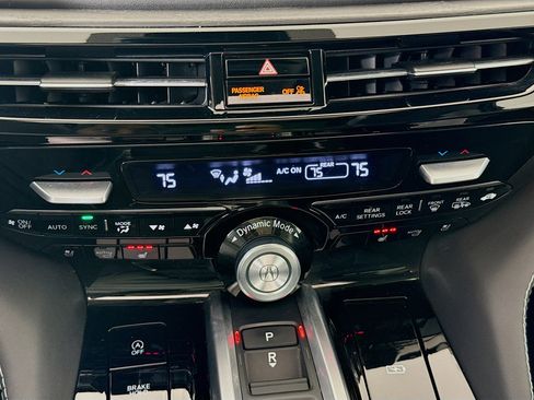 Used 2023 Acura MDX SH-AWD w/ Advance Package image 18