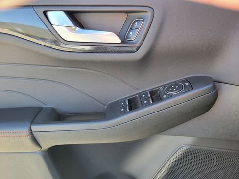 Used 2025 Ford Escape ST-Line w/ Equipment Group 301A image 17