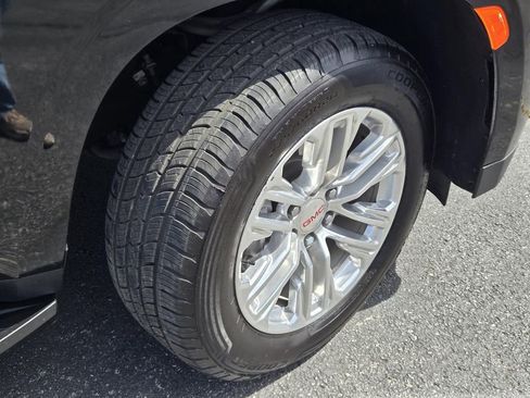 Used 2024 GMC Yukon SLT image 6