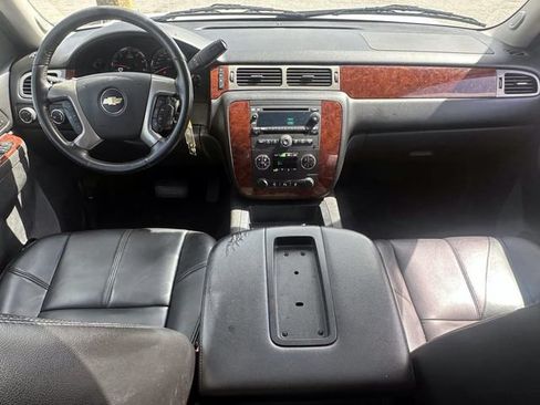 Used 2013 Chevrolet Tahoe LT w/ Luxury Package AWD/4WD image 15