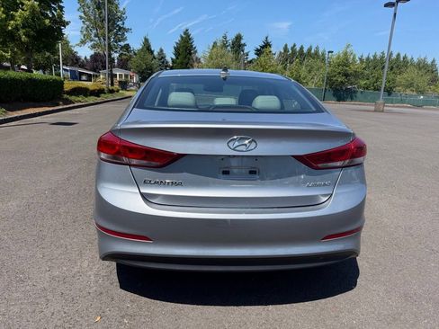 Used 2017 Hyundai Elantra Limited w/ Limited Ultimate Package 05 FWD image 6