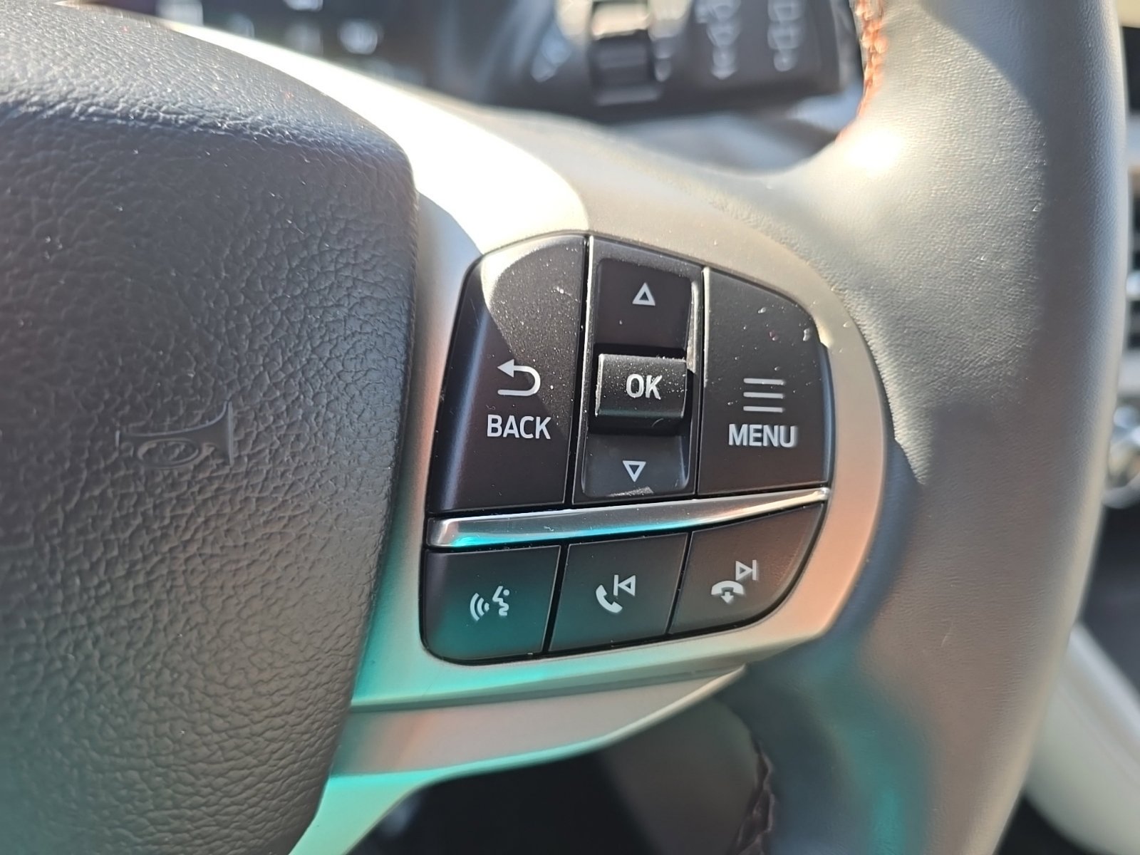 Used 2025 Ford Explorer Active w/ Active Comfort Package AWD/4WD image 22