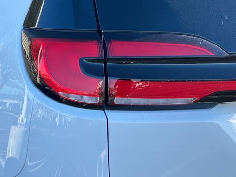 Used 2022 Chrysler Pacifica Touring-L FWD image 46