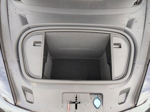 New 2025 Porsche Taycan 4S image 28