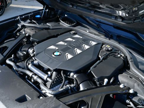 Used 2023 BMW 760i xDrive w/ Executive Package image 65