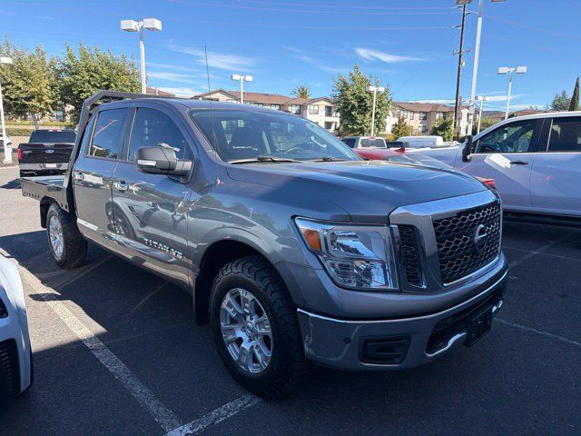Used 2018 Nissan Titan SV w/ SV Convenience Package AWD/4WD image 1