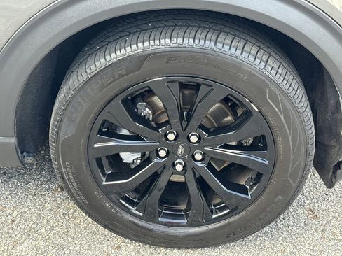 Used 2020 Ford Explorer ST image 12