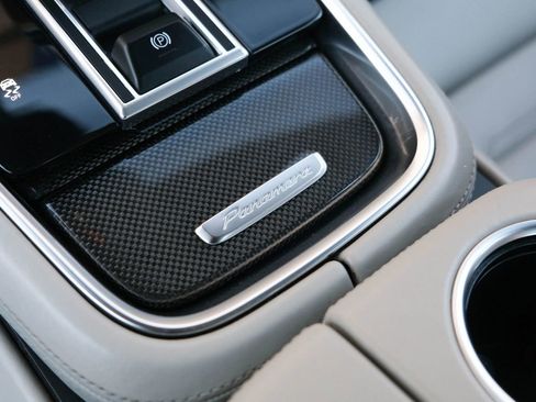 Used 2017 Porsche Panamera Turbo w/ Carbon Fiber Interior Package image 45