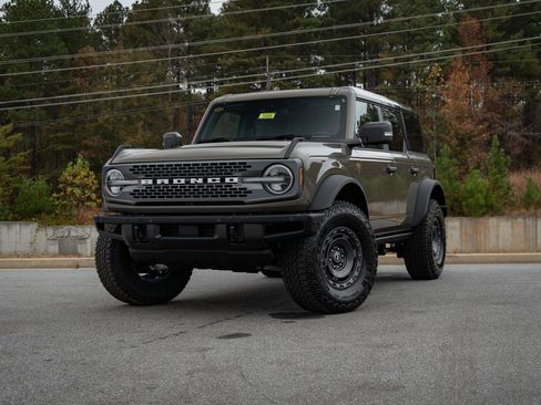 New 2025 Ford Bronco Badlands image 1