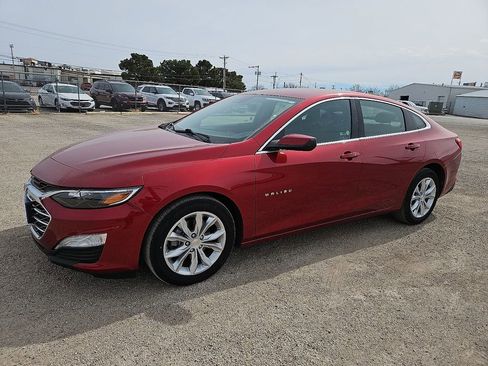 Used 2024 Chevrolet Malibu LT image 2