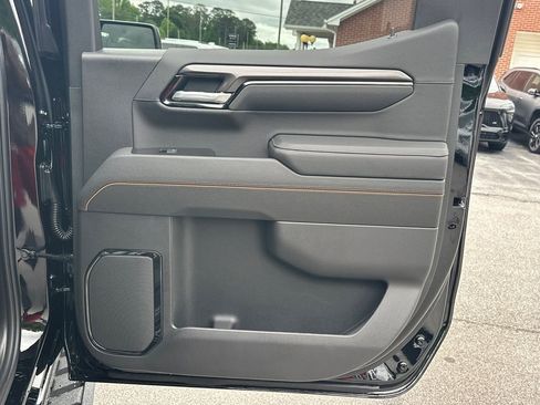 New 2026 GMC Sierra 1500 AT4 w/ AT4 Premium Package AWD/4WD image 17